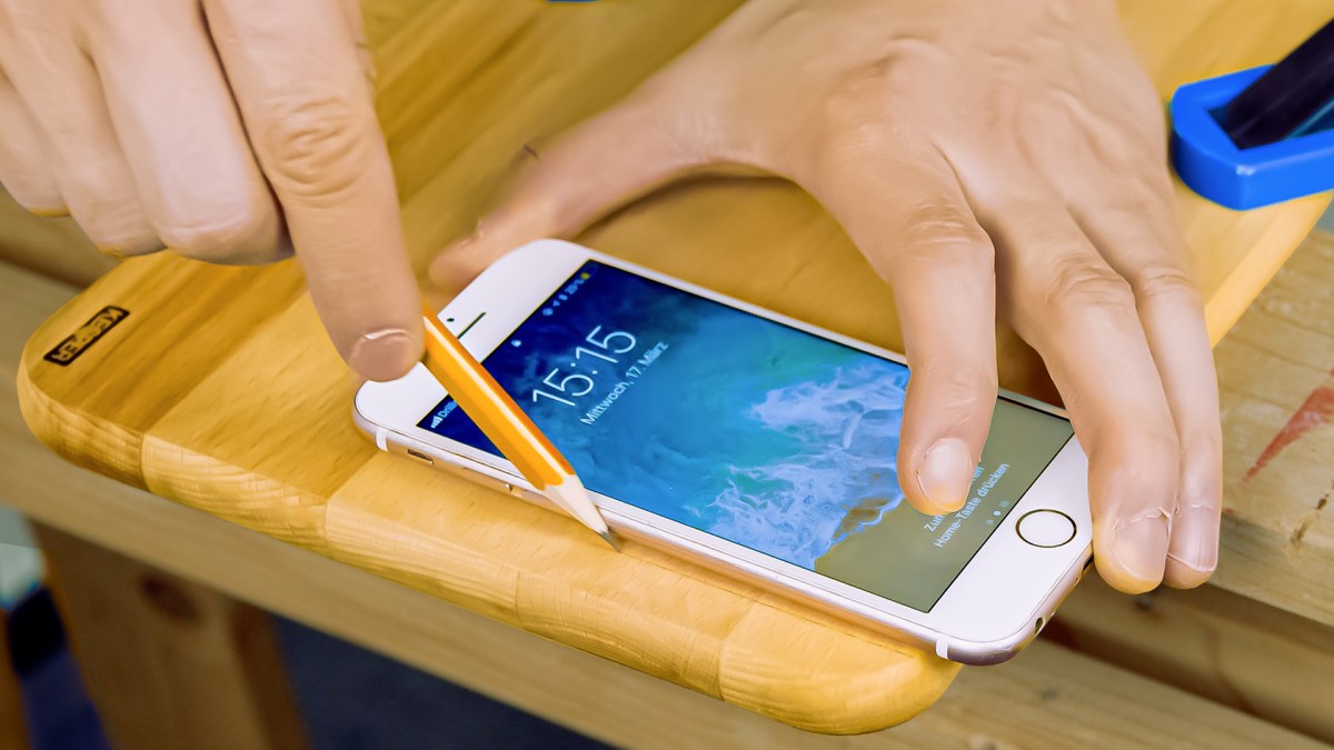 DIY Docking Station aus Holz für Smartphone und Co.
