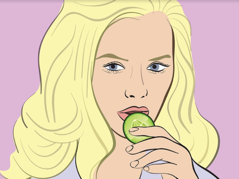 Eine Illustration einer blonden Frau isst eine Gurkenscheibe.