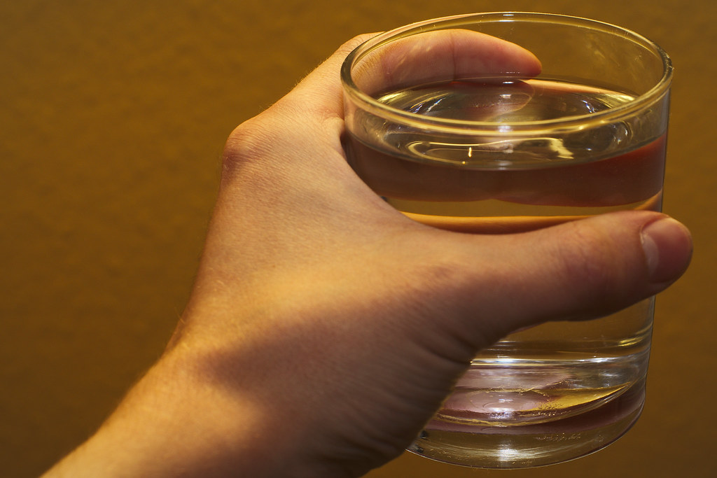 Ein Glas Wasser