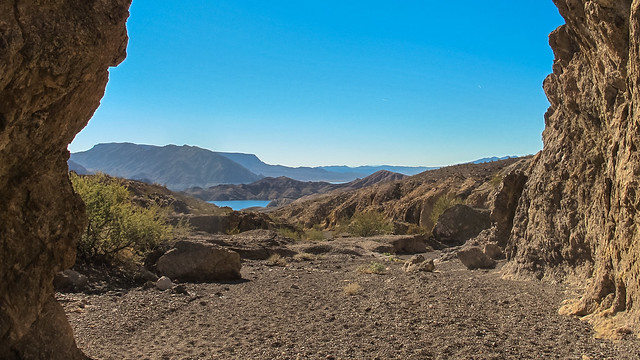 Hiking Lake Mead NRA