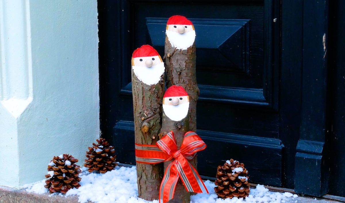 Weihnachtsmänner aus Holz