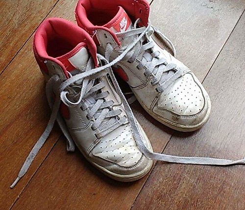 A friend send me some pics of her old sneakers