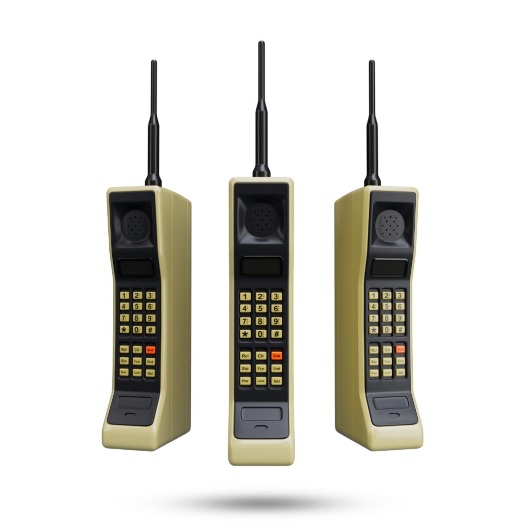 Das Motorola Dynatac 8000x von drei verschiedenen Seiten