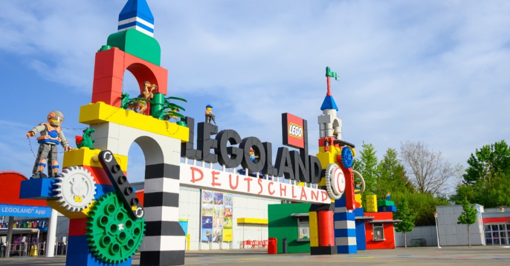 Eingang des Legoland Deutschland