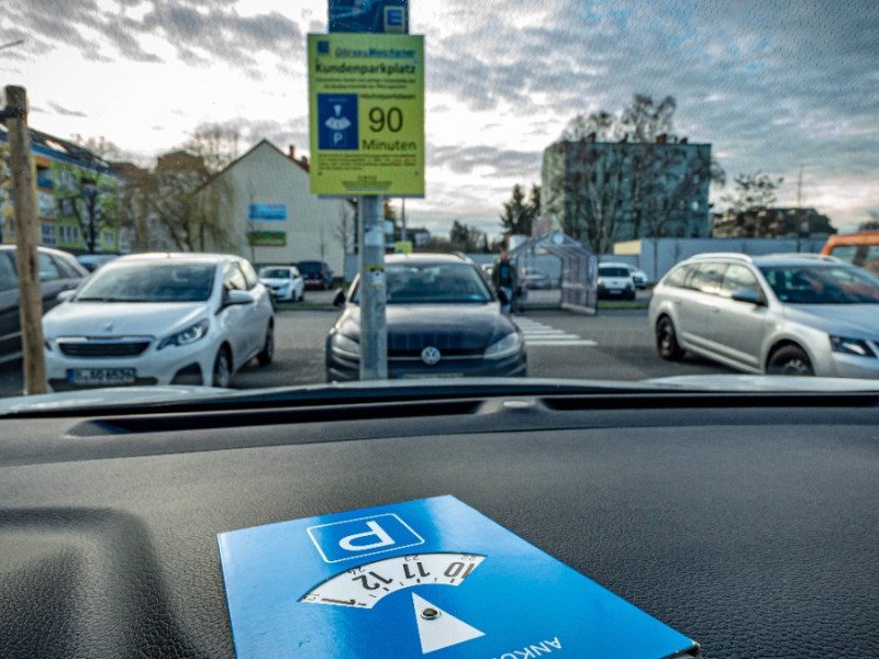 Strafzettel auf dem Supermarkt-Parkplatz: Was ist erlaubt?