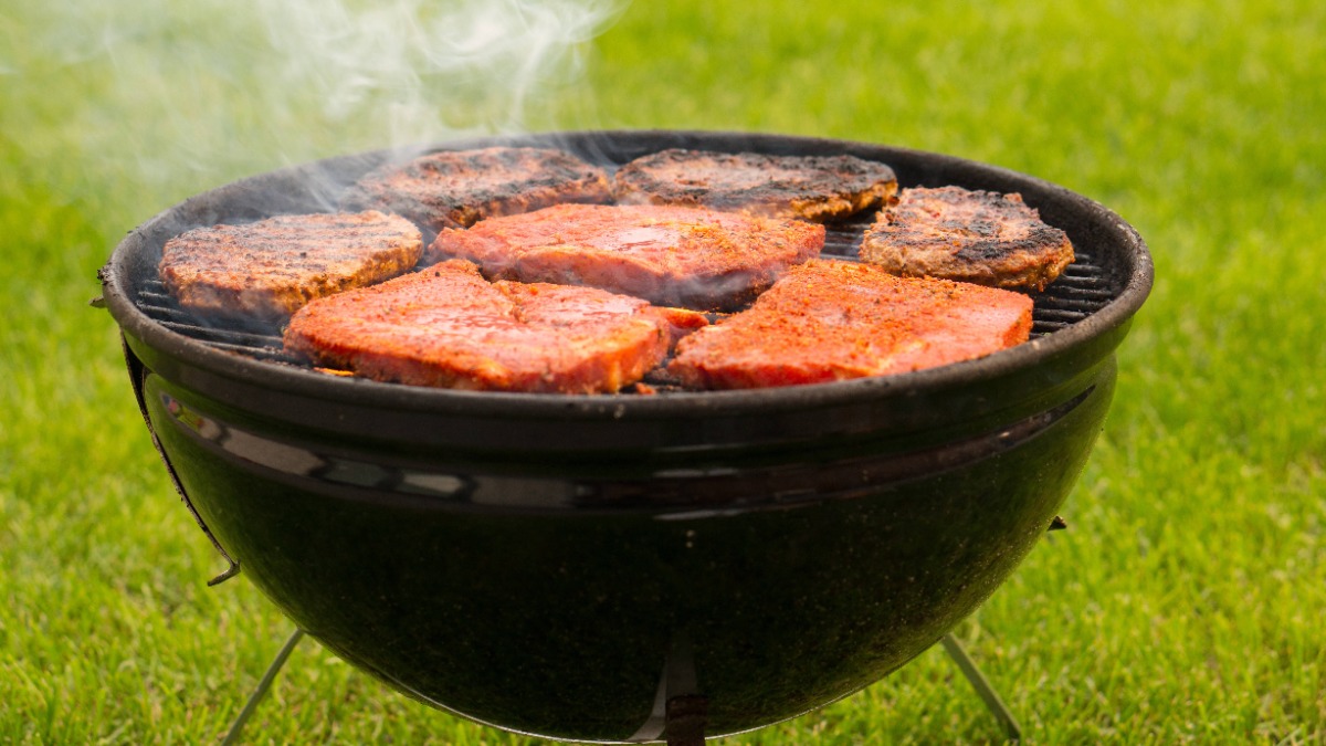 Grill mit Grillgut