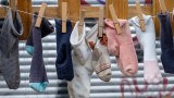 Socken auf der Wäscheleine.
